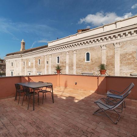 Apartment With Terrace In Via Del Pellegrino - Fromhometorome Extérieur photo