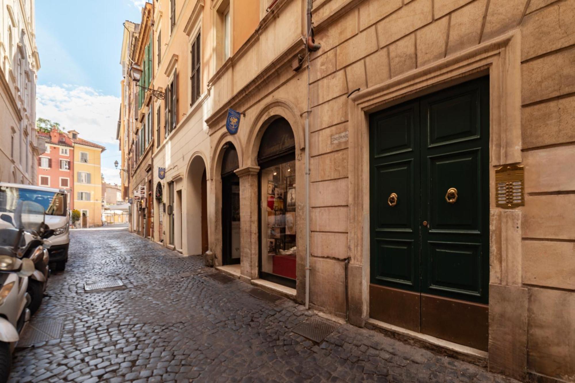Apartment With Terrace In Via Del Pellegrino - Fromhometorome Extérieur photo